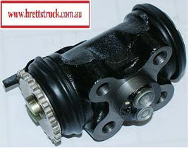 11510.246 RH RIGHT HAND RWD REARWARD REAR 1996- FRR FRR34 FRR33 FRD FRD34 2003-        6HK1-TCN    FRR33      FRR34 2003-   FSR32 1992- 16"  6HE1    7.1L    1992- WITH  16" WHEELS & T/M TRANSMISSION HANDBRAKE   40MM BORE  2X0092