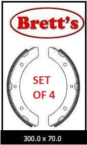11525.300 FRONT BRAKE SHOE SET OF 4 MITSUBISHI FC211 FE211 1977-1981 N1560 BS1560  CANTER  MITSUBISHI REPLACEMENT TRUCK SPARES PARTS   SUIT EARLY MODEL CANTER WITH 300MM DRUMS   BRAND NEW  MITSUBISHI SET WITH LININGS