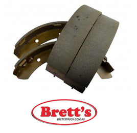 11525.301 REAR BRAKE SHOE SET OF 4 MITSUBISHI FC211 FE211 1977-1981 N1561 SUIT EARLY MODEL CANTER WITH 300MM DRUMS   BRAND NEW  MITSUBISHI SET WITH LININGS IMPORT FE305