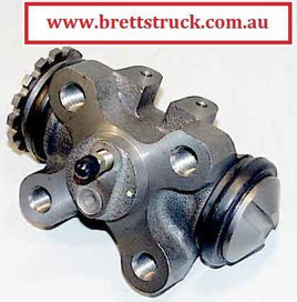 11510.053 RH FWD REAR WHEEL CYLINDER FM515 FK455  MC811055 3X0064  FM FK FV FP FS MITSUBISHI FUSO TRUCK PARTS SIM TO MC811055 3X0064 WC23011 WC23011R 210C0226 48510.134